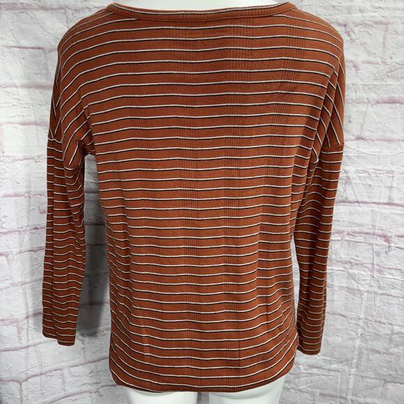 American Eagle Size XS Long Sleeve Top - Picture 4 of 5